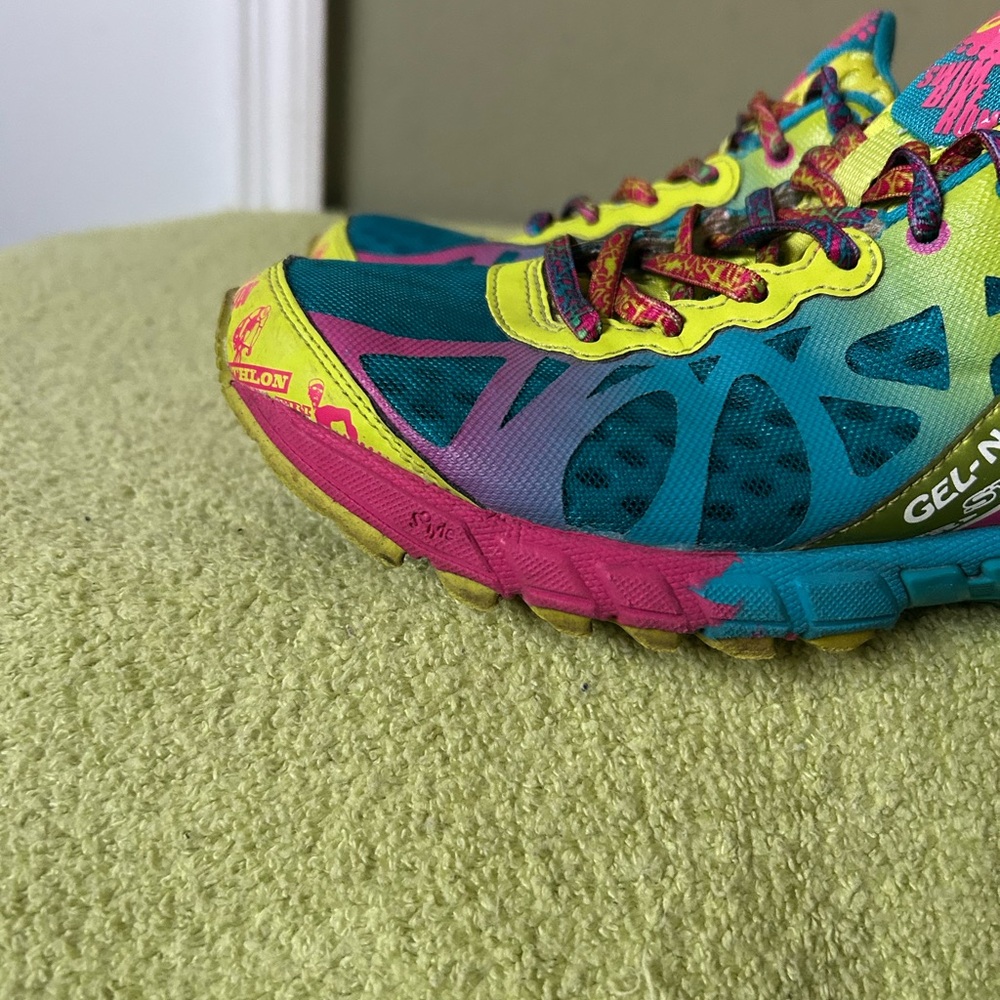 ASICS Gel-Noosa TrI 9 Women's Blue and Pink Athletic Shoes - Picture 4 of 11